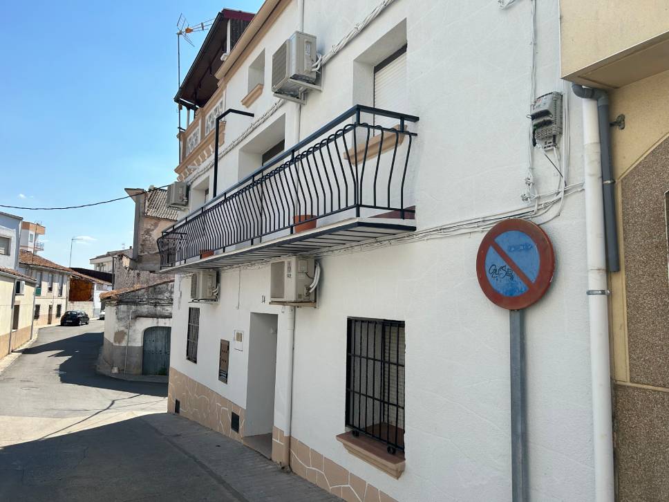 Exterior de la Casa Rural Fuente Vieja (Malpartida de Plasencia)
